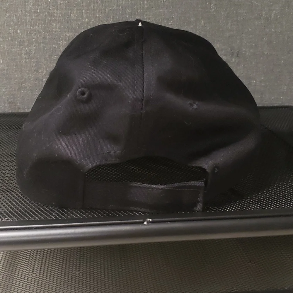 Hat - Picture 2 of 4